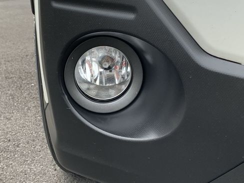 Used 2022 Subaru Crosstrek 2.5i Sport w/ Moonroof Package image 10