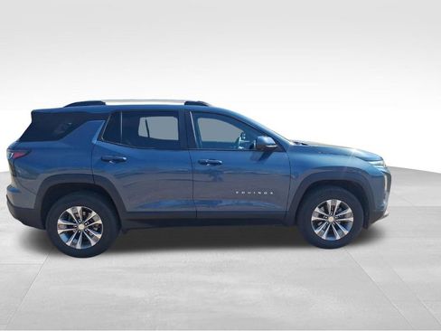 Used 2025 Chevrolet Equinox LT w/ Convenience Package II image 5