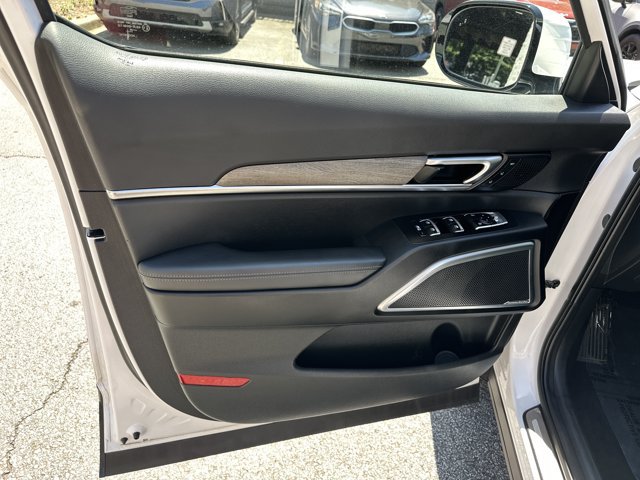 Certified 2021 Kia Telluride SX w/ SX Prestige Package AWD/4WD image 11