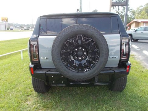New 2025 GMC Hummer EV 2X image 5