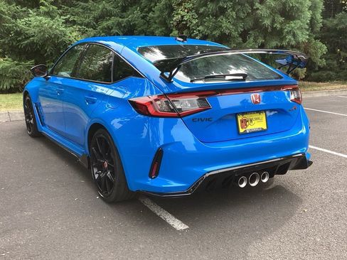 Used 2023 Honda Civic Type R image 11