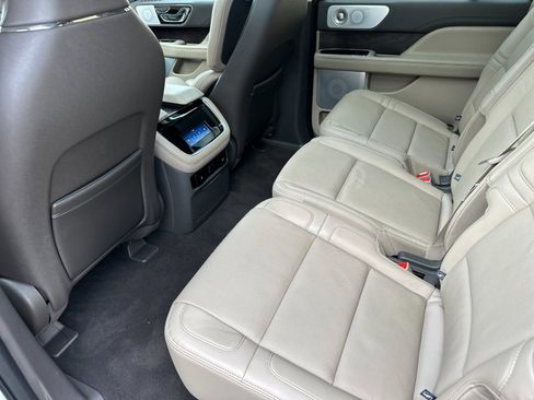 Used 2024 Lincoln Navigator L Reserve AWD/4WD image 14
