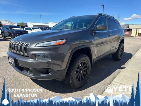 Used 2015 Jeep Cherokee Latitude AWD/4WD image 7