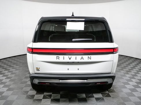 Used 2024 Rivian R1S Adventure image 26