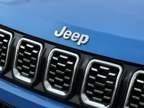 Certified 2025 Jeep Compass Limited w/ Elite Group AWD/4WD image 25