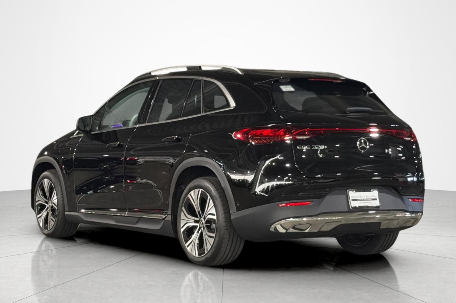 New 2027 Mercedes-Benz EQE 320+ SUV image 3