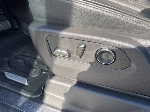 Used 2025 GMC Sierra 2500 Denali w/ Denali Reserve Package image 10