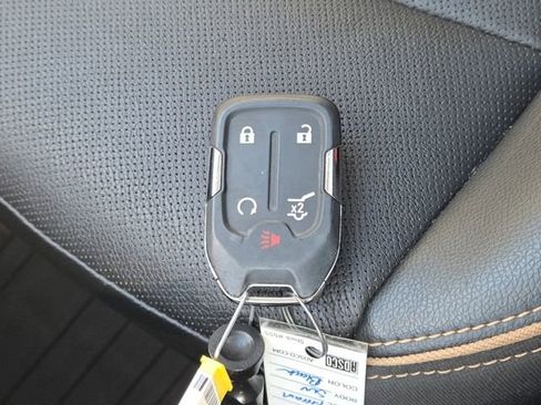 Used 2022 GMC Terrain AT4 image 38