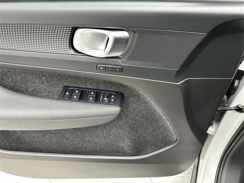Certified 2025 Volvo XC40 B5 Plus image 13