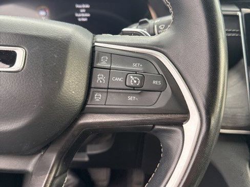 Used 2021 Jeep Grand Cherokee L Limited image 10