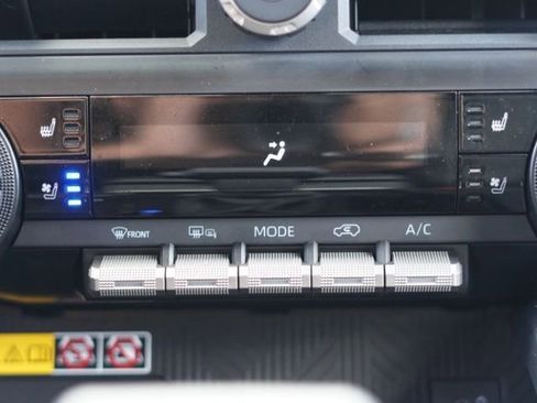 Used 2025 Toyota 4Runner TRD Off-Road Premium image 34