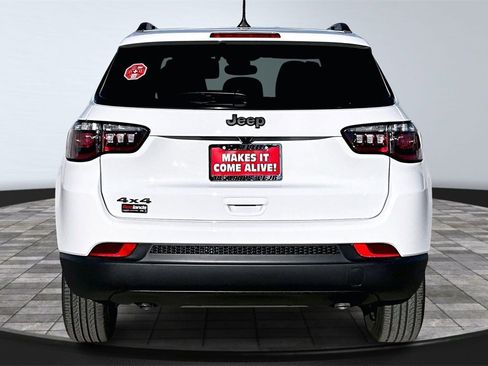 New 2026 Jeep Compass Latitude image 5