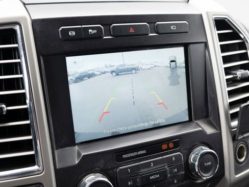Used 2017 Ford F350 Lariat AWD/4WD image 4