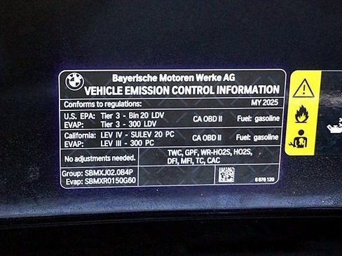 Used 2025 BMW 330i xDrive Sedan w/ Convenience Package image 39