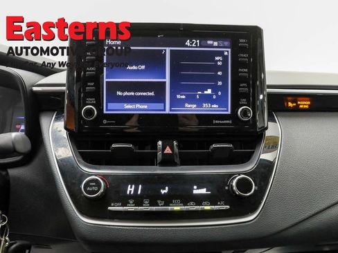 Used 2022 Toyota Corolla LE image 12