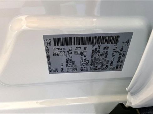 New 2025 Nissan Rogue S image 34