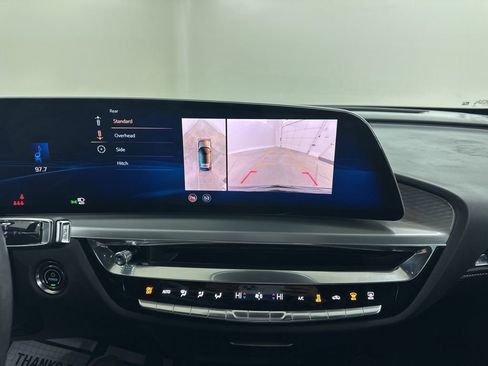 Used 2025 Cadillac Lyriq Sport image 39