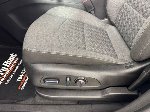 Used 2024 Chevrolet Equinox LT image 12