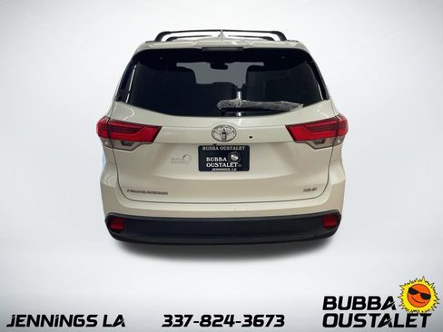 Used 2018 Toyota Highlander XLE image 6