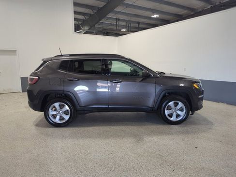 Used 2020 Jeep Compass Latitude w/ Cold Weather Group image 2