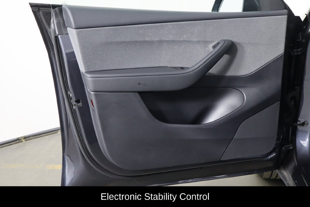 Used 2026 Tesla Model Y 2WD image 13