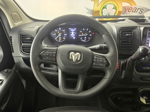 Used 2024 RAM ProMaster 2500 w/ Convenience Group image 15