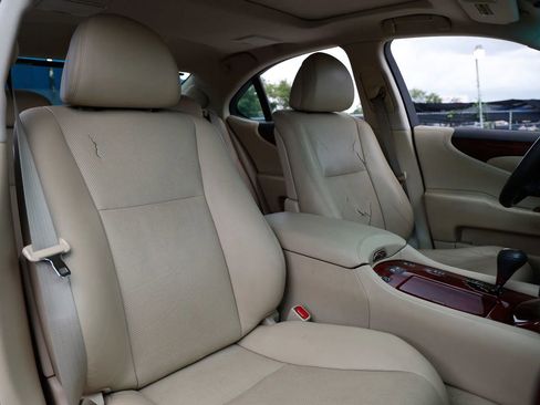 Used 2008 Lexus LS 460 RWD image 23