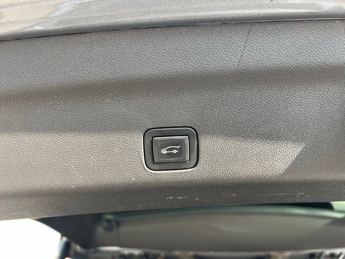 Used 2021 Chevrolet Tahoe LT w/ Rear Media and Nav Package image 27