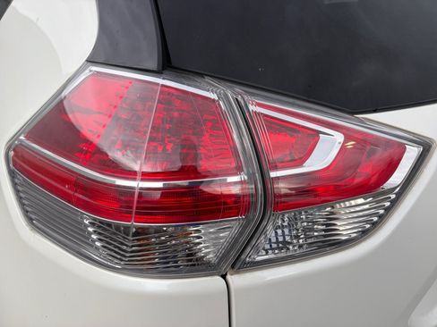 Used 2016 Nissan Rogue SL w/ SL Premium Package AWD/4WD image 30