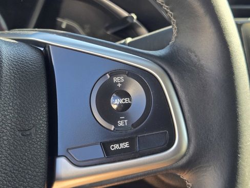 Used 2018 Honda Civic EX-L image 23