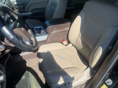 Used 2018 Chevrolet Silverado 1500 LTZ Z71 w/ LTZ Plus Package AWD/4WD image 14