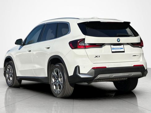 Used 2023 BMW X1 xDrive28i w/ Convenience Package AWD/4WD image 3