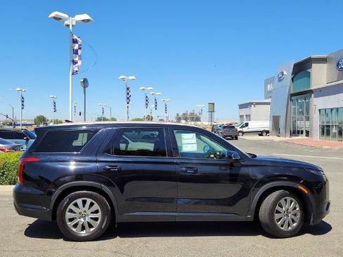 Used 2025 Hyundai Palisade SEL FWD image 3