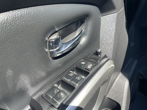Used 2017 Nissan Titan PRO-4X AWD/4WD image 21