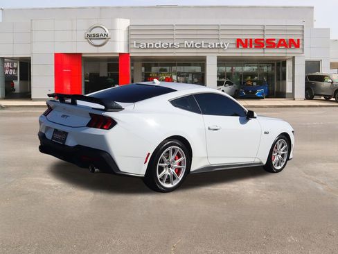 Used 2024 Ford Mustang GT Premium image 3