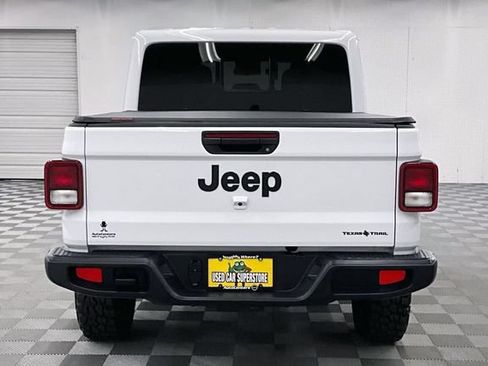 Used 2025 Jeep Gladiator Sport AWD/4WD image 5