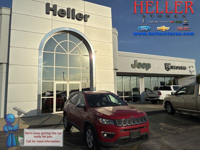 Used 2019 Jeep Compass Latitude FWD image 1