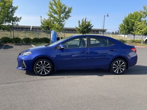 Used 2017 Toyota Corolla XSE w/ Carpet Mat Package (TMS) FWD image 2