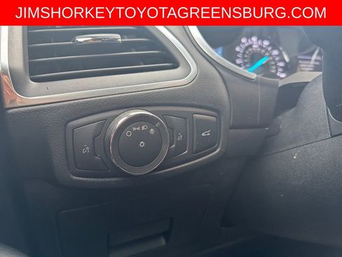 Used 2016 Ford Edge Titanium AWD/4WD image 29