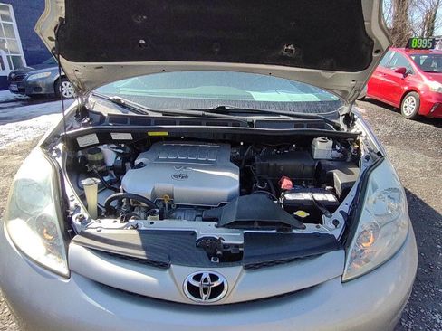 Used 2008 Toyota Sienna XLE image 27