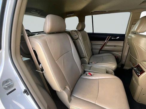 Used 2012 Toyota Highlander Limited image 23
