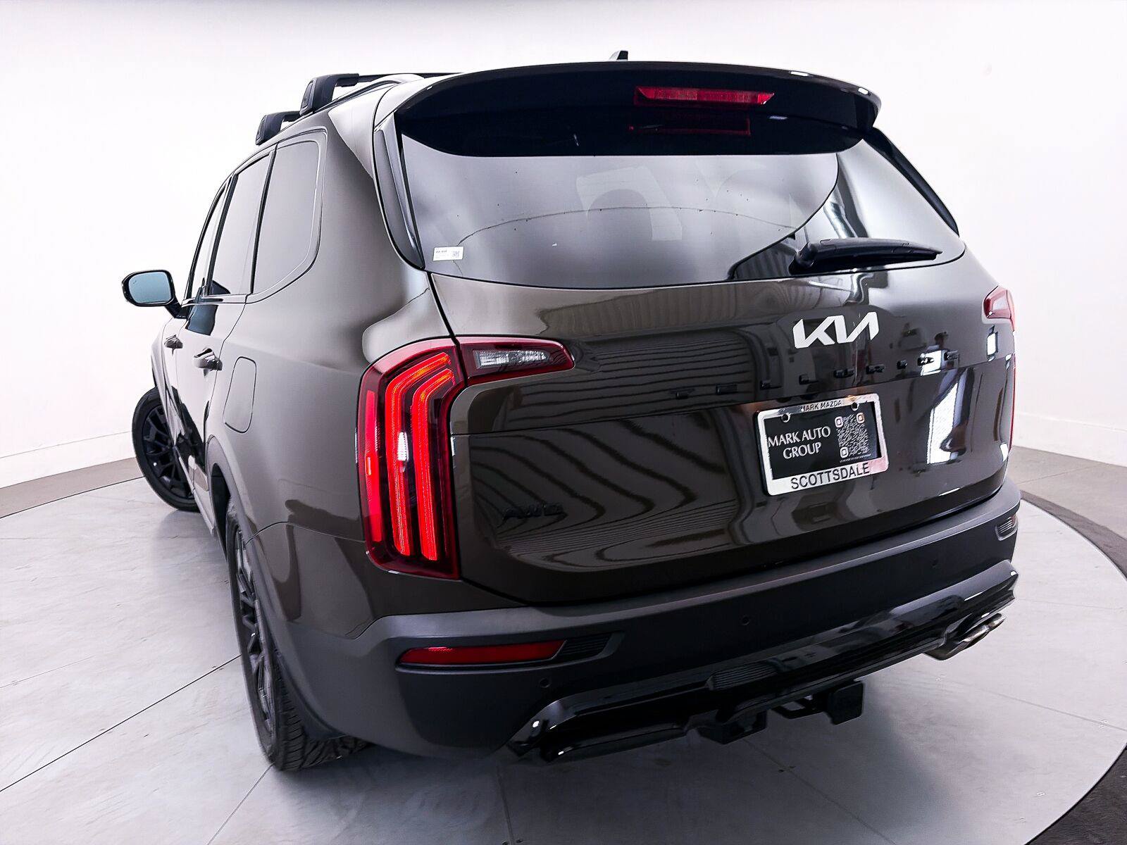 Used 2022 Kia Telluride SX w/ SX Prestige Package AWD/4WD image 4