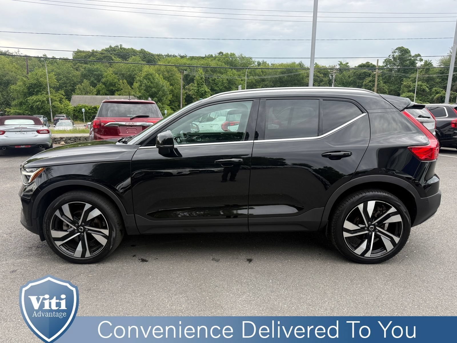 Certified 2023 Volvo XC40 B5 Ultimate w/ Protection Package Premier AWD/4WD image 5