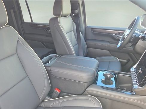 New 2026 GMC Yukon XL Elevation w/ LPO, Floor Liner Package image 16