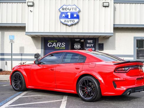 Used 2020 Dodge Charger Scat Pack RWD image 3