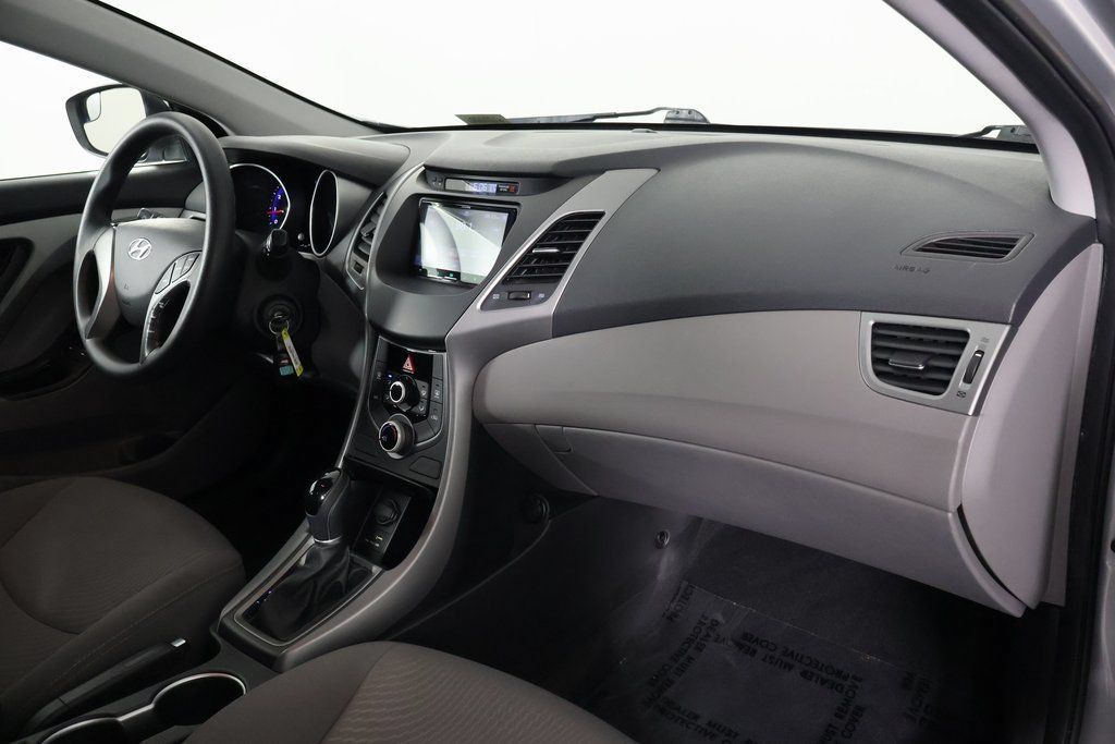 Used 2014 Hyundai Elantra SE FWD image 9