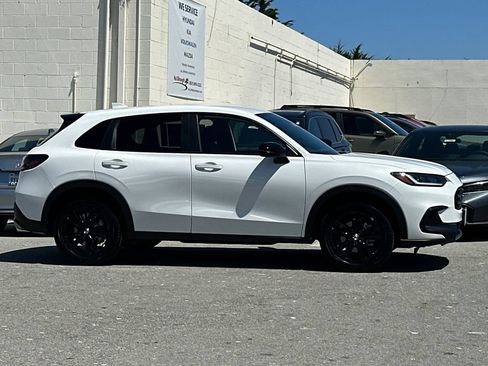 New 2027 Honda HR-V Sport image 2