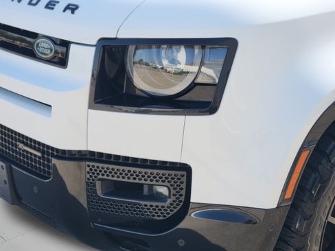 Certified 2023 Land Rover Defender 110 X-Dynamic SE AWD/4WD image 31