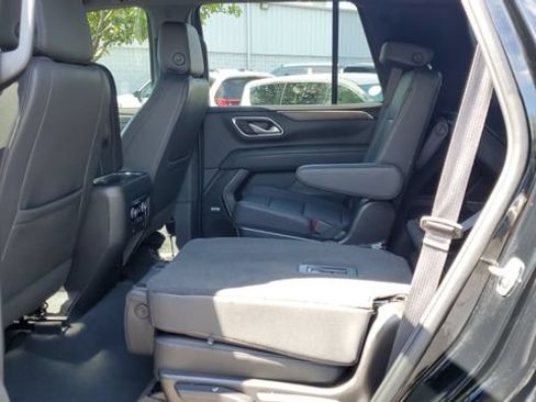Used 2023 Chevrolet Tahoe Z71 w/ Luxury Package AWD/4WD image 21