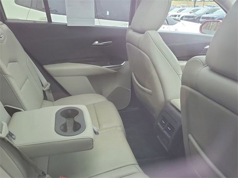 Used 2020 Cadillac XT4 Premium Luxury w/ Technology Package image 9